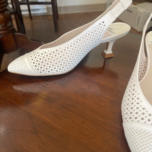 Heels - Picture 2 of 3